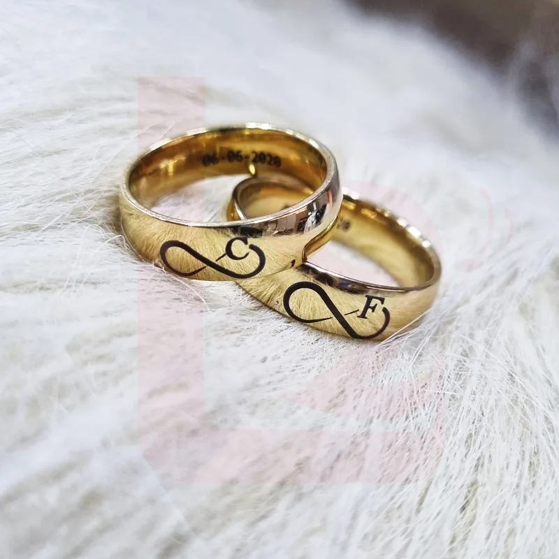 Anillo Dorado Personalizado