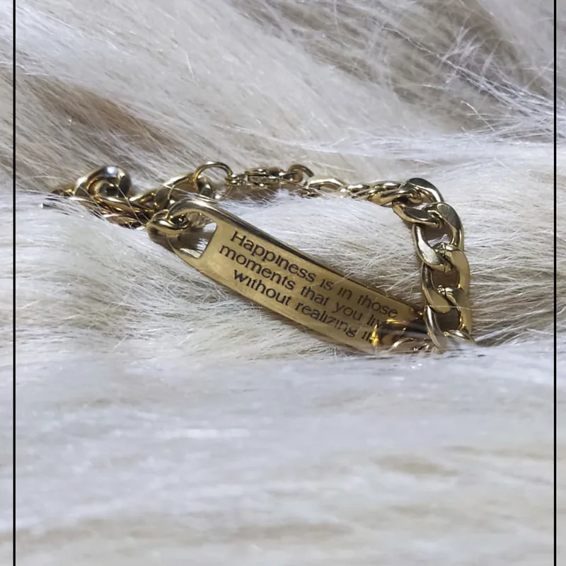 Esclava Dorada con Texto
